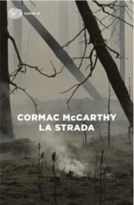 Copertina del libro La strada di Cormac McCarthy